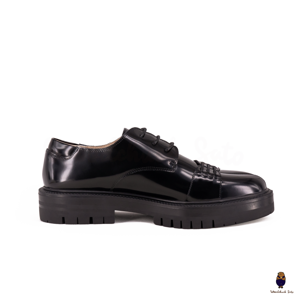 WoodchuckSato Black Edge-Beaded Cowhide Leather Tabi Derby Shoes with Double-Lace Design & Chunky Sole